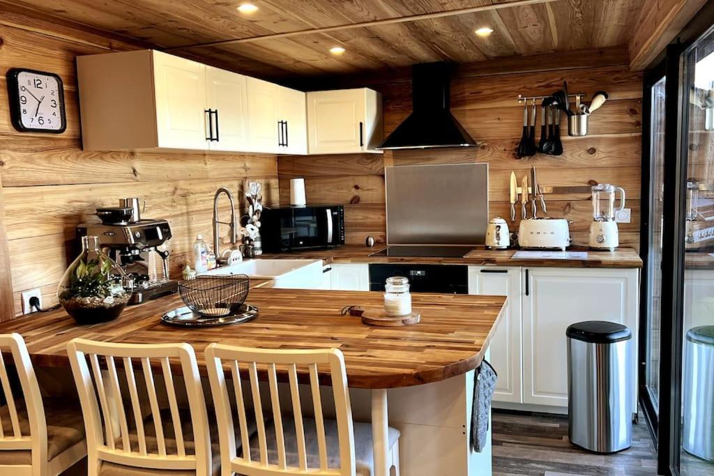 Chalet Et Jaccuzy Sur La Plage Biscarrosse Bagian luar foto